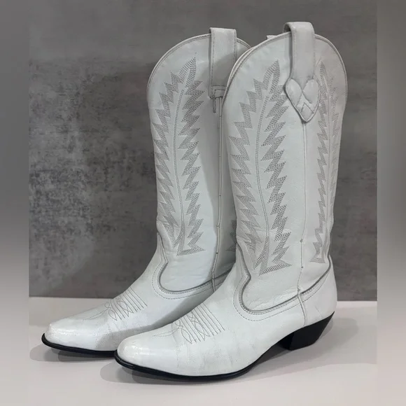 Oak Tree Farms White Leather Western Pull On Snip Toe Boots Size 6.5 - Picture 1 of 15